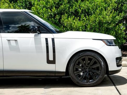 New 2026 Land Rover Range Rover SE AWD/4WD image 9