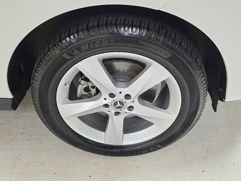 Certified 2017 Mercedes-Benz GLE 350 4MATIC image 9