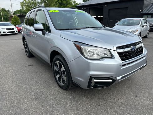 Used 2017 Subaru Forester 2.5i Premium AWD/4WD image 1