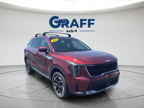 Used 2025 Kia Sorento S AWD/4WD image 15