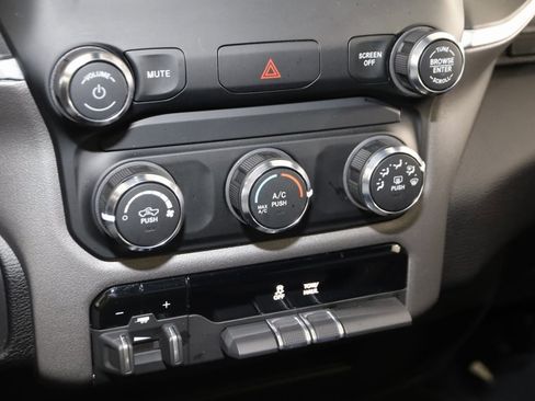 Used 2024 RAM 2500 Big Horn w/ Bed Utility Group image 27