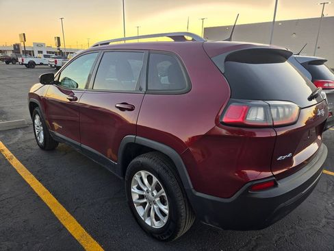 Used 2020 Jeep Cherokee Latitude AWD/4WD image 3