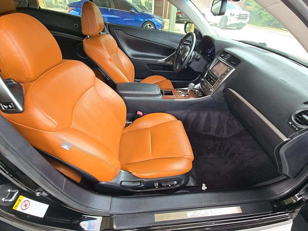 Used 2013 Lexus IS 250C w/ Luxury Pkg RWD image 11