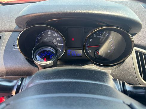 Used 2011 Hyundai Genesis 2.0T image 13