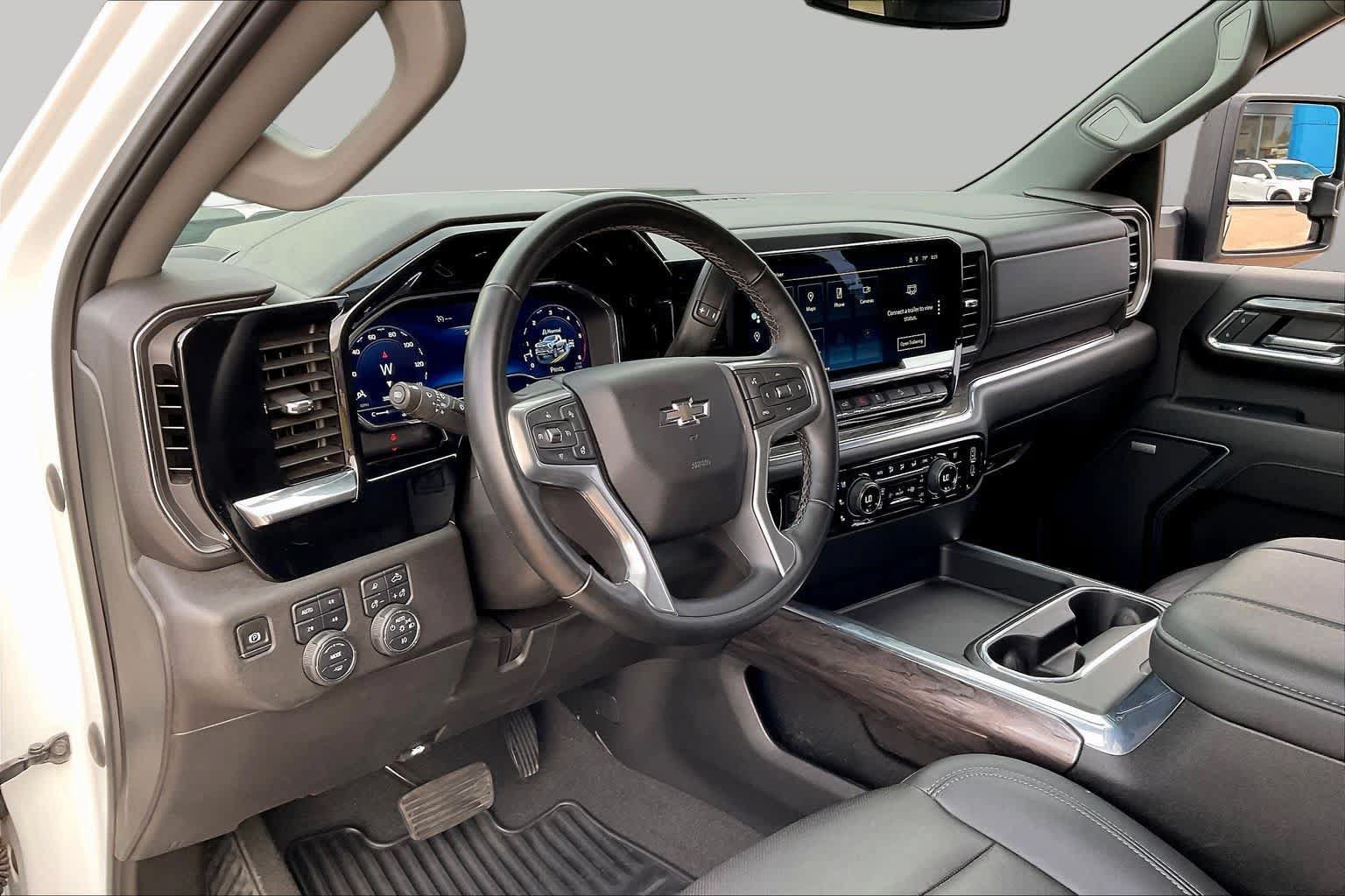 Certified 2024 Chevrolet Silverado 2500 LTZ w/ LTZ Plus Package AWD/4WD image 18