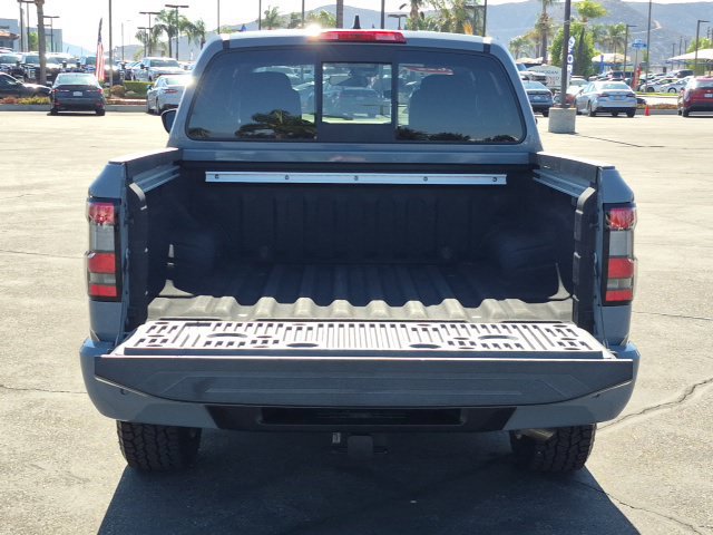 Used 2022 Nissan Frontier Pro-X RWD image 6