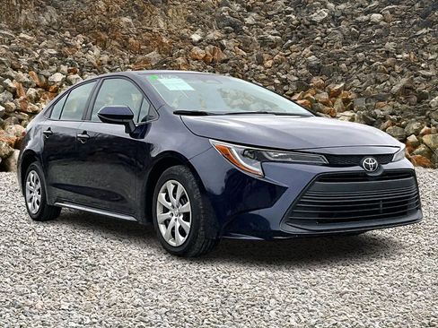 Used 2023 Toyota Corolla LE FWD image 9