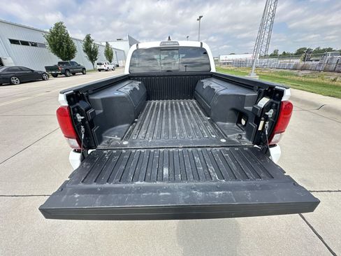 Used 2022 Toyota Tacoma SR5 w/ Trail Edition AWD/4WD image 24