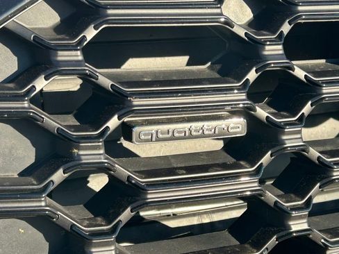 Used 2024 Audi Q5 2.0T Premium image 5