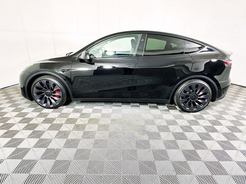 Used 2024 Tesla Model Y Performance image 6