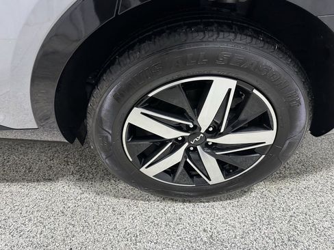 Used 2022 Kia Sorento EX image 7