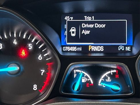 Used 2019 Ford Escape SE image 37