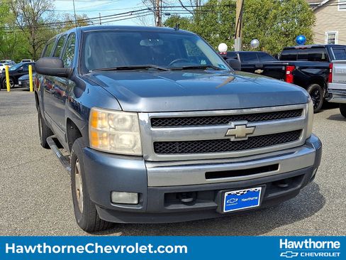Used 2011 Chevrolet Silverado 1500 LT w/ All-Star Edition AWD/4WD image 1