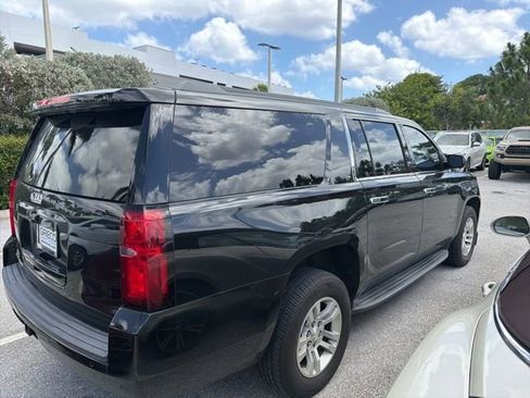 Used 2020 Chevrolet Suburban LT AWD/4WD image 3