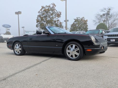 Used 2003 Ford Thunderbird image 2