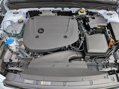 New 2026 Volvo XC40 B5 Plus w/ Climate Package AWD/4WD image 18