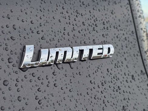 Used 2022 Toyota Tundra Limited image 18