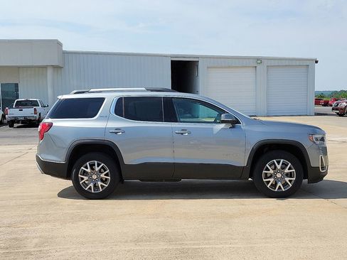Used 2023 GMC Acadia SLE w/ Driver Convenience Package image 6
