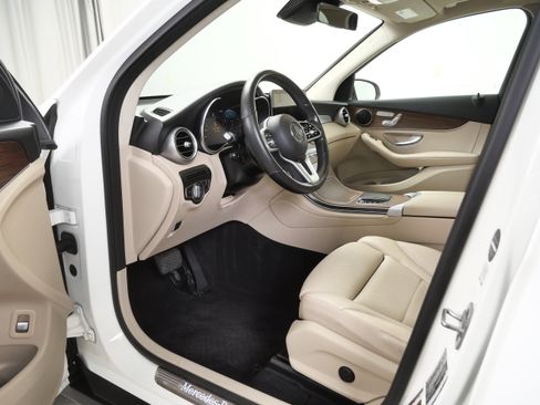 Certified 2022 Mercedes-Benz GLC 300 4MATIC w/ Premium Package Lite image 14