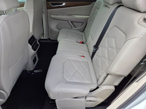 New 2026 Volkswagen Atlas SE FWD image 8