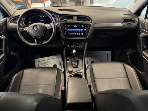 Used 2021 Volkswagen Tiguan SEL w/ 3rd Row Seat Package AWD/4WD image 9