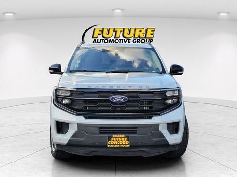Certified 2025 Ford Expedition Max Active AWD/4WD image 4