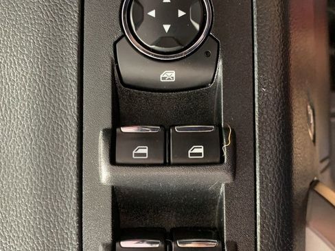 Used 2019 Ford F150 XLT w/ Equipment Group 302A Luxury AWD/4WD image 16