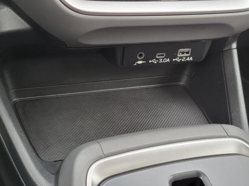 Certified 2025 Subaru Crosstrek 2.0i Premium image 24