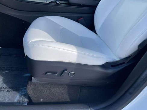 Used 2021 Tesla Model Y Long Range image 18