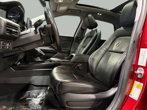 Used 2021 Lincoln Corsair AWD w/ Premium Package image 5