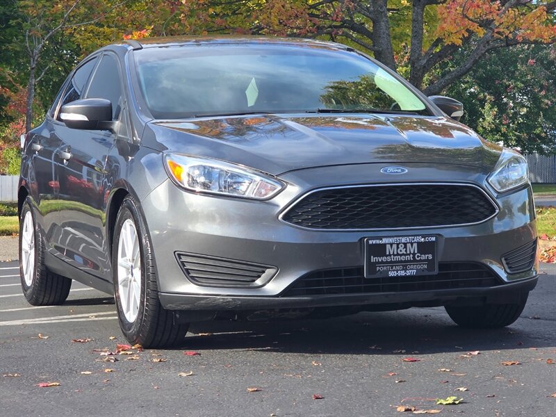 Used 2018 Ford Focus SE w/ Cold Weather Package FWD image 2