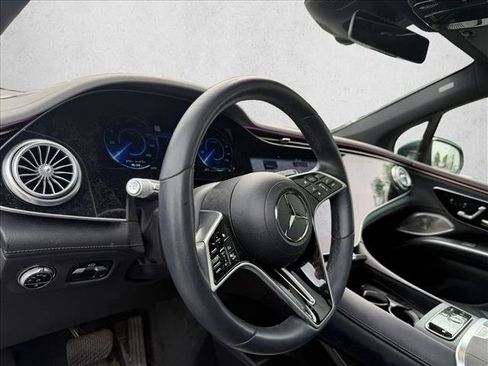 Used 2023 Mercedes-Benz EQS 580 4MATIC SUV image 10