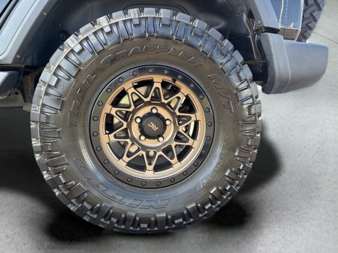 Used 2018 Jeep Wrangler Unlimited Sport S AWD/4WD image 27