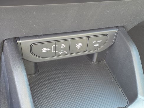 Certified 2025 Kia K4 FWD image 25