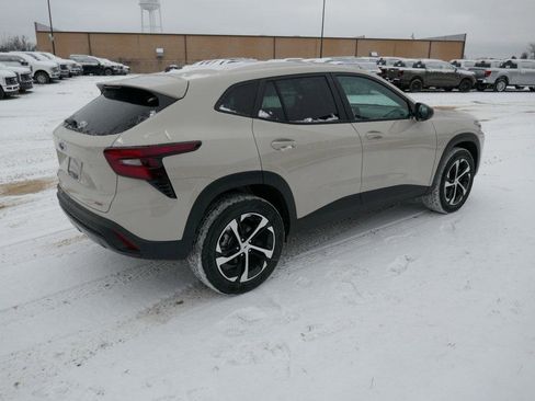 New 2026 Chevrolet Trax RS w/ Sunroof Package image 4