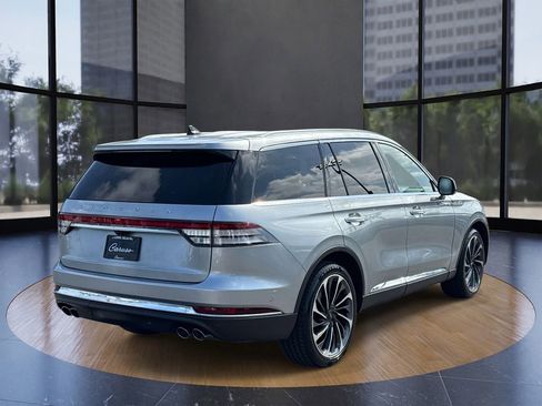 Certified 2023 Lincoln Aviator Reserve w/ Equipment Group 201A AWD/4WD image 3