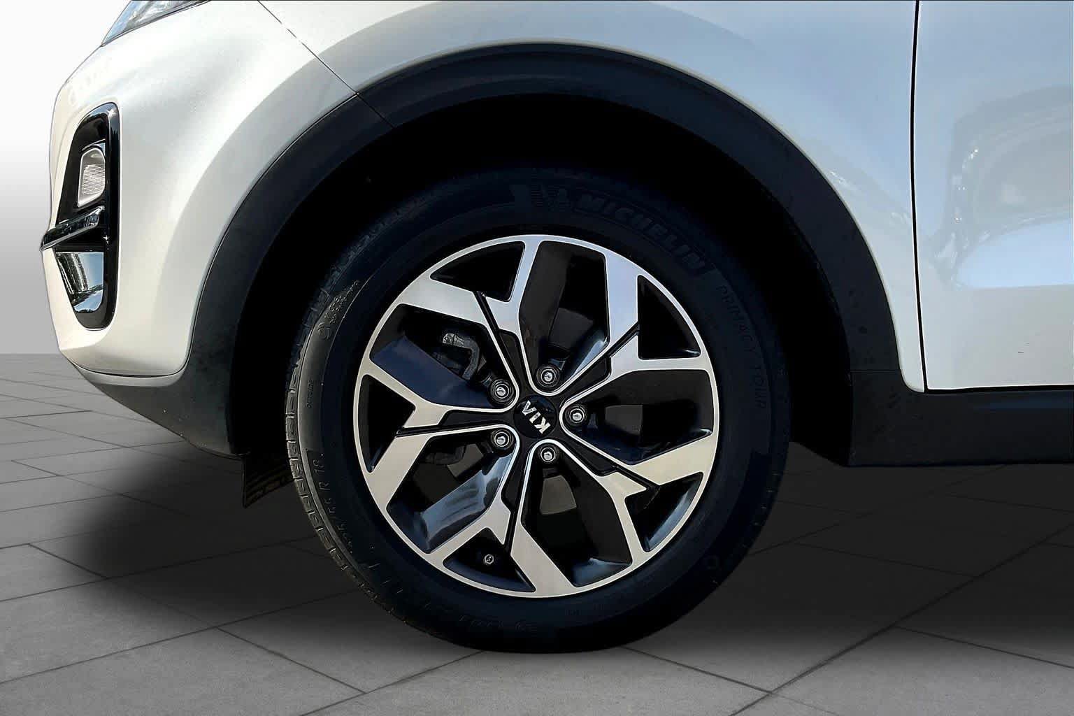Used 2021 Kia Sportage EX AWD/4WD image 11
