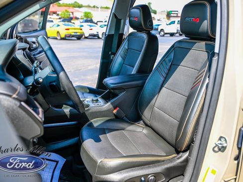 Used 2023 GMC Terrain AT4 w/ Infotainment Package II image 10