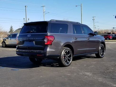 Used 2023 Ford Expedition Max Limited image 4