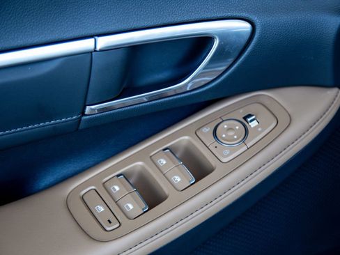 Used 2022 Hyundai Sonata Limited FWD image 19