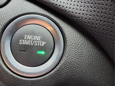 Used 2024 Chevrolet Equinox Premier image 15