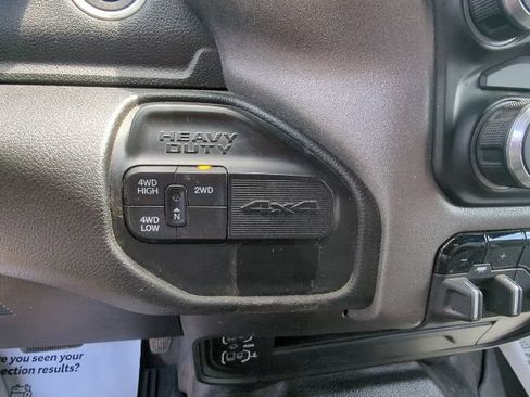 Used 2021 RAM 2500 Tradesman w/ Chrome Appearance Group AWD/4WD image 17