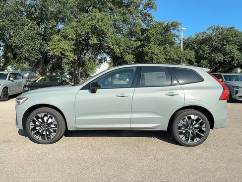 Used 2026 Volvo XC60 B5 Plus w/ Protection Package Premier AWD/4WD image 3