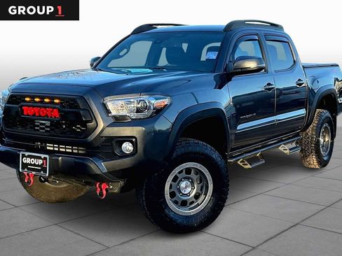 Used 2023 Toyota Tacoma TRD Off-Road image 1