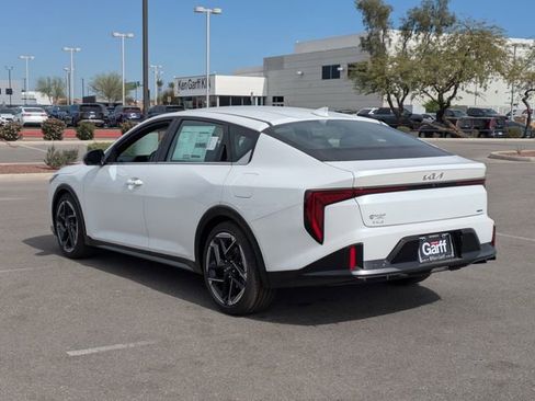 Certified 2025 Kia K4 GT-Line image 3
