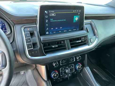Used 2024 Chevrolet Tahoe LT w/ Luxury Package AWD/4WD image 16