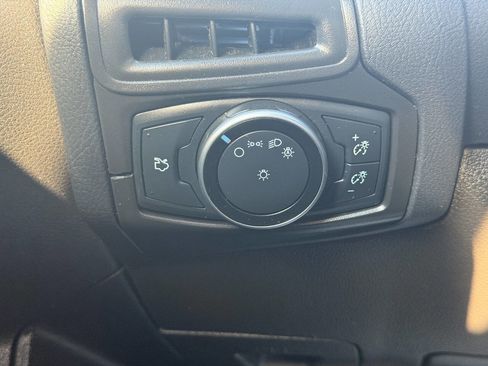 Used 2016 Ford Focus SE image 35