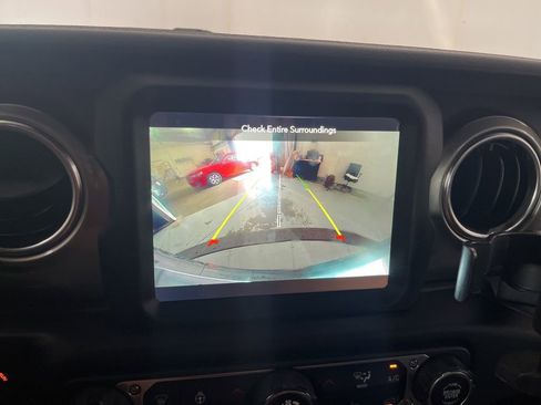 Used 2021 Jeep Wrangler Unlimited Sahara AWD/4WD image 69