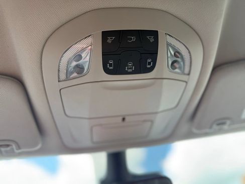 Certified 2023 Chrysler Pacifica Touring-L FWD image 25