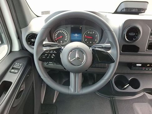 Used 2026 Mercedes-Benz Sprinter 2500 image 17